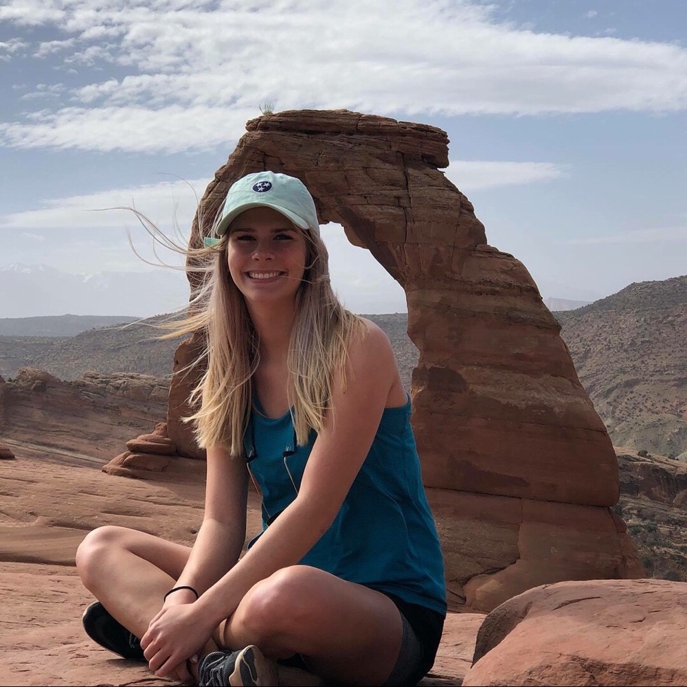 Meet your Posher, Emilee